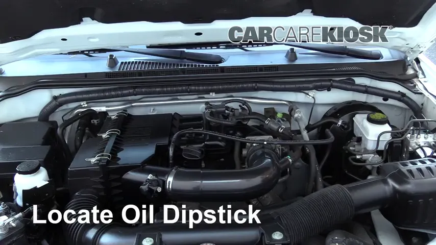 2013 Nissan Frontier SV 2.5L 4 Cyl. Extended Cab Pickup Oil Check Oil Level